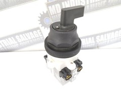 Westinghouse – PB2JEH1AB1B – 3 Position Maintained Selector Switch -(NEW in BOX)