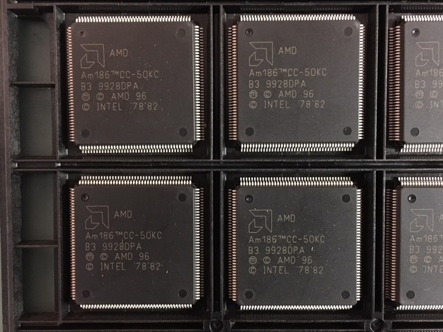 LOT OF (11) NEW VINTAGE AMD AM186CC-50KC MICROCONTROLLER CHIPS