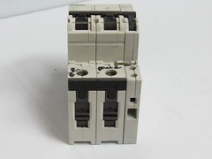 SIEMENS CIRCUIT BREAKER 5SY6206-7 5SY62 MCB C6 6 AMP A 6A 400V W/ AUX 5ST3010AS