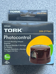 NEW Tork 5004M Delayed Response Photo Control Turn Lock SPST 208/277V
