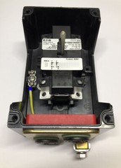 Cooper Eaton Crouse Hinds GHG29 Ex Control Switch GHG2926062 1NO 1NC GHG292