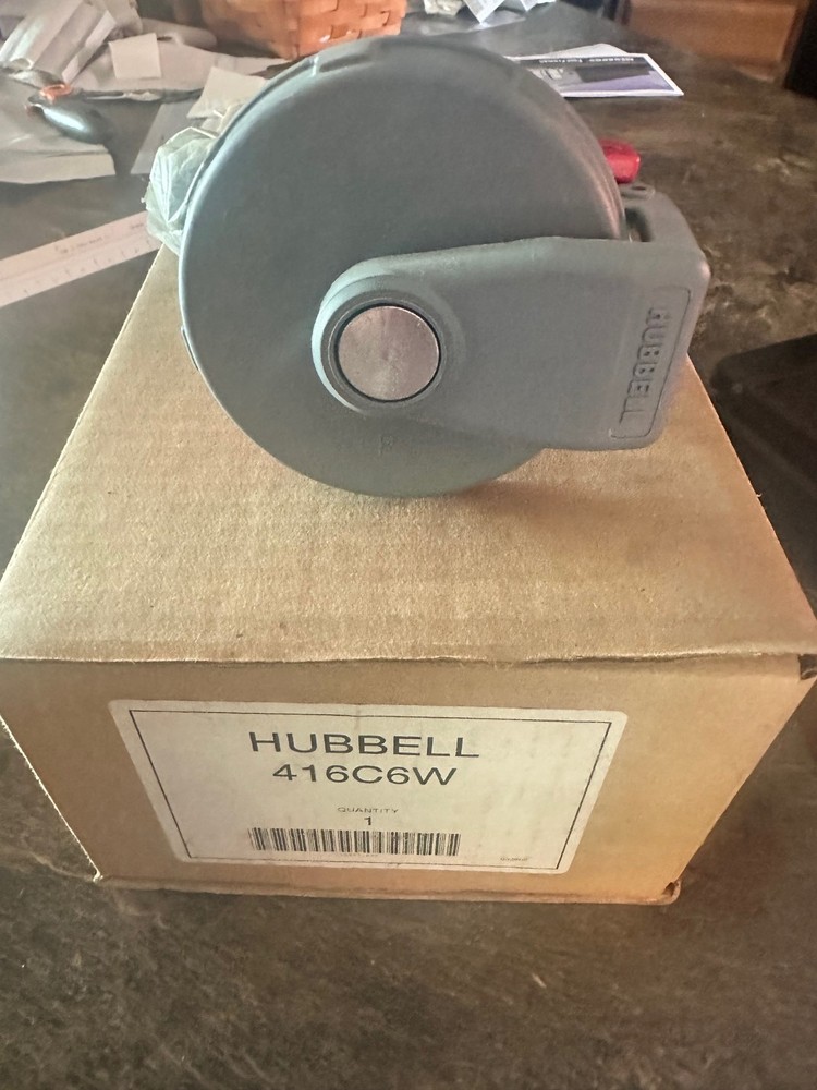 HUBBELL HBL416C6W / HBL416C6W Watertight Connector 16 Amp 380 Volt (NEW IN BOX)