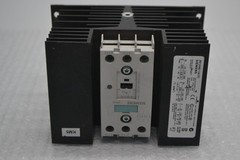 SIEMENS 3RF2440-1AC45 CONTACTOR UNMP