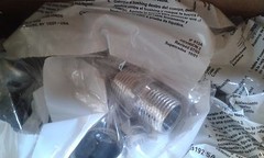 EATON CROUSE- HINDS EACH (1PCS) CGB192 SA 1/2″ Cord/Cable Fitting, Straight, 0.