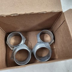 NEW Arlington 504 Box of 4 1 1/4″ Conduit Chase Nipples Zinc Die Cast AK
