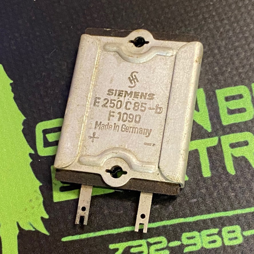 E250C85-b – SIEMENS – Selenium bridge rectifier, U = 250V, I = 85mA, heatsink