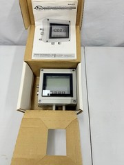 Dwyer ISDP -002 Range 0.25 IN W/C New Old Stock Open Box