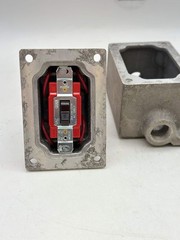 Cooper Crouse-Hinds EDSC218-SA Haz. Loc. 2-Pole Snap Switch w/ EDSC271-SA Body (