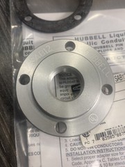New (1) Hubbell SAB12 Pin & Sleeve LiquidTight Metallic Conduit Adapter 1/2″ USA