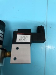 AMAT 3870-02571 Valve Pneu Inline NW40/NW40 24VDC Air Co, MDC KIV-100-P, 159729