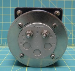 Shut / Open Gauge 3.5″ Dial, Square Front Flange 4.5″ x 4.5″