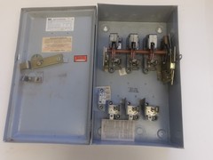FPE P/N: 1136SNR 100AMPS 600 VOLTS 4SN AC POLES DISCONNECT SWITCH