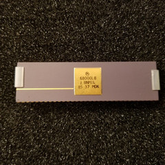 MC68000L8 Motorola CPU, rare Military package, gold legs, new, Collector piece!!