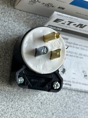 NEW EATON 5266AN Industrial Angle Plug 15A-125V 2-pole, 3 Wire Grounding 5-15P