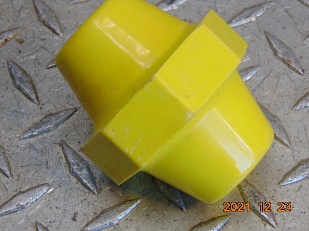 Yellow Poly Bus Bar Rail Support Electrical Insulator