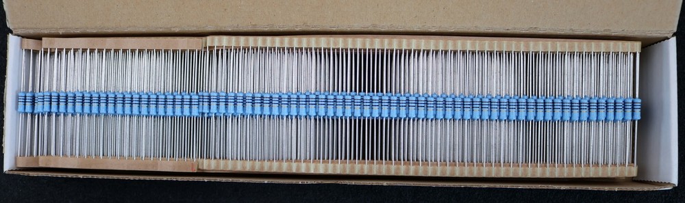 BEYSCHLAG 1000x Metal Film Resistors 10Ω 10 Ohm Tolerance 5%