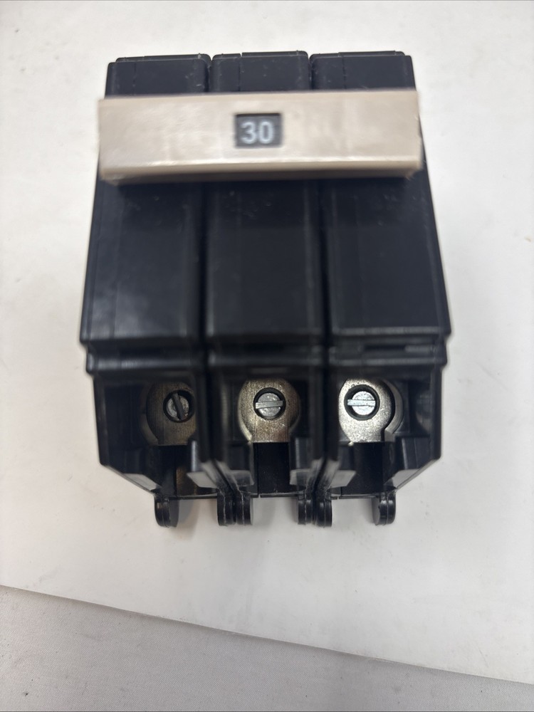 New – Eaton – CH330 – Standard Circuit Breaker, 240 Vac, 30 A, 10 Kaic, 3 Poles