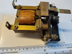 GENERAL ELECTRIC GE IC2820 F101BD7 600 VOLTS 25 AMP RELAY