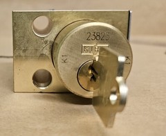 Kirk Key Interlock SD Series Flat Mounted 1 Cylinder (less then 2MM)