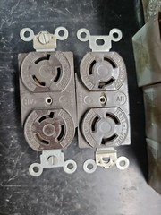 Lot 10 Arrow Hart 6580 Locking Duplex Receptacle 15A 250V 2P 3 Wire NEMA L6-15R