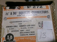 Thomas & Betts 272 Box of 12 3/8″ 90 Degree Squeeze Connector AK