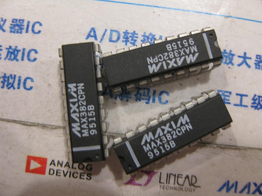 1X MAX382CPN 8-Channel/Dual 4-Channel Multiplexers with Latchable Inputs MAX382