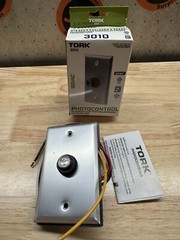 Tork Wall Plate Photocontrol Cat#3010 LED 120v New