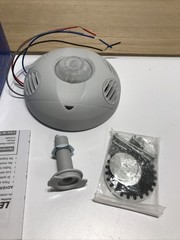 NEW Leviton OSC10-M0W Multi-Technology White Ceiling Occupancy Sensor