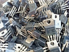 MCR218-4 SCR, 200V, 8A, BY MOTOROLA LOT OF 10