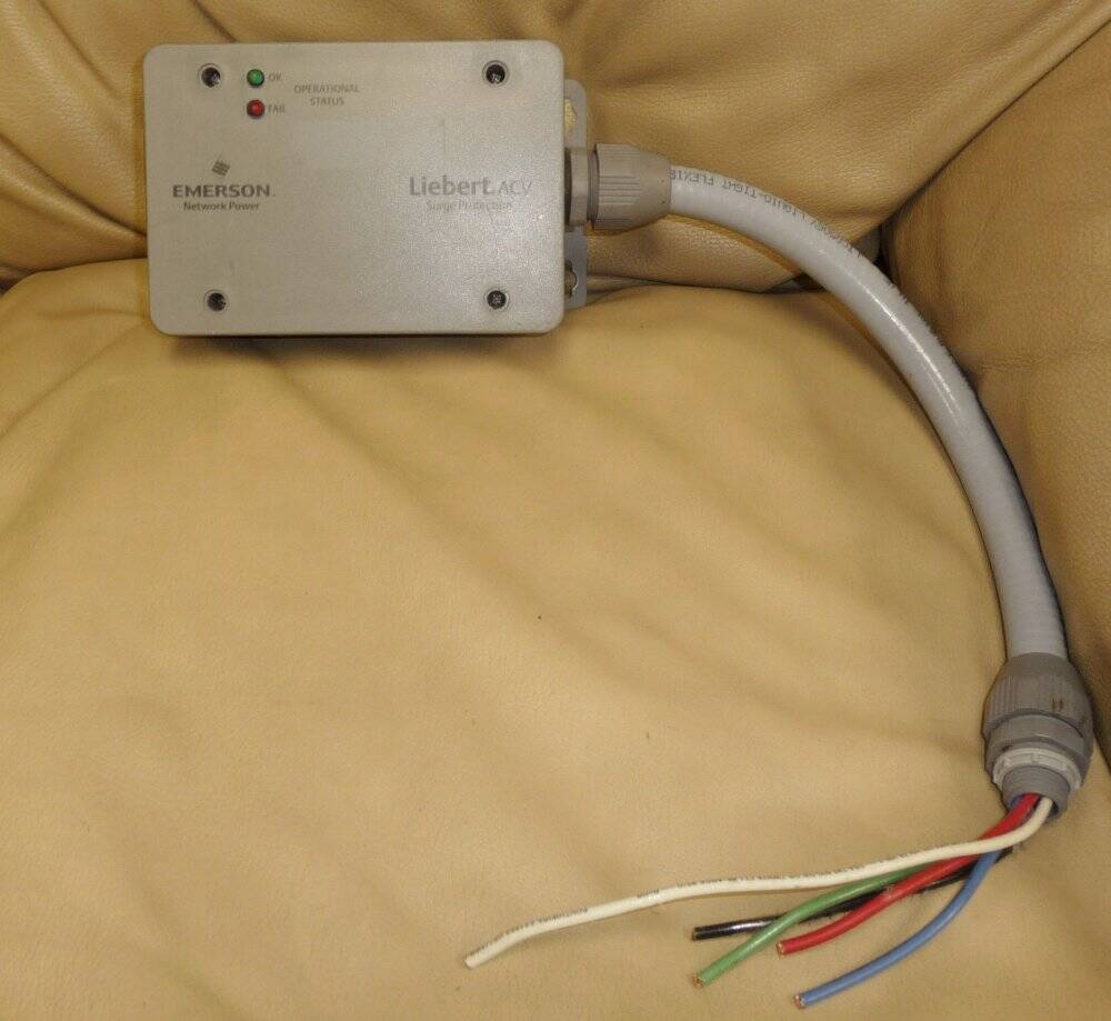 Emerson AII120Y111 RK Liebert Surge Suppressor ACV 3ph 120/208V AC Good Used