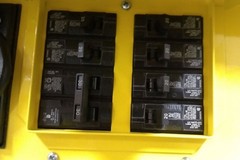 Southwire 8706TLCX 125/250VAC Inlet Voltage Rating Power Distribution Box