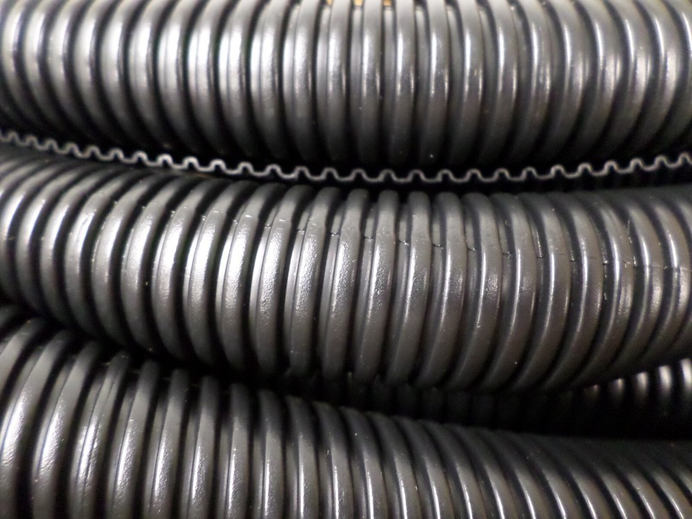 5/8″ x 10-Feet Black Poly Corrugated Split Wire Loom Protective Tubing