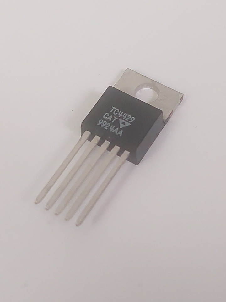 Microchip TC4429CAT 6A Inverting MOSFET Gate Driver TO-220-5 NOS Lot 1