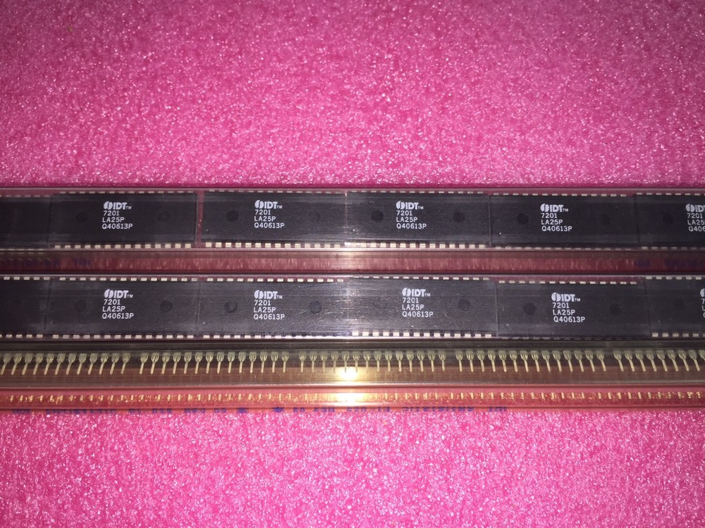 (5 PIECE LOT) 7201LA25P, IDT7201LA25P, IC MEM FIFO 512X9 25NS 28DIP