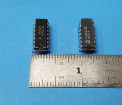 (10pcs) IC, CD4011BE, Mixed Manufacture ( TI , HARIS, …), GATE NAND 4CH 14DIP