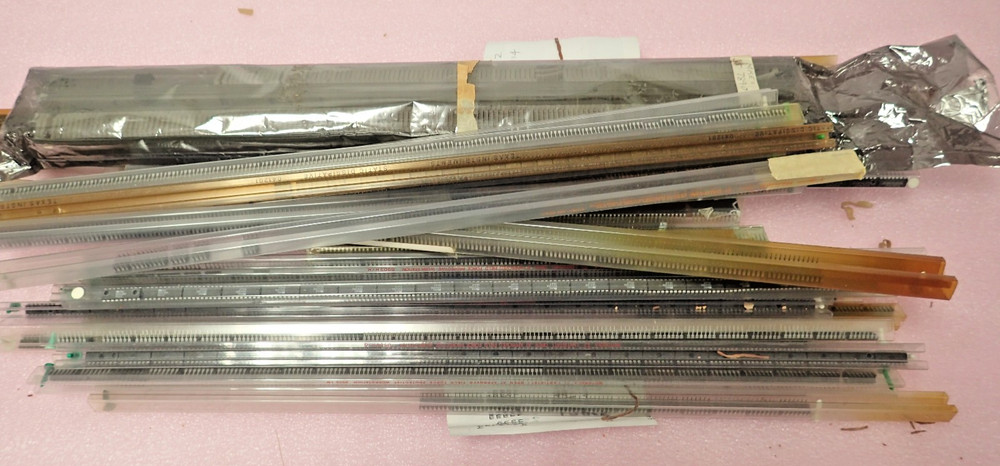 LOT OF 4.7lbs! ASSORTED MICRO INTEGRATED CIRCUITS NEW! LOT#26