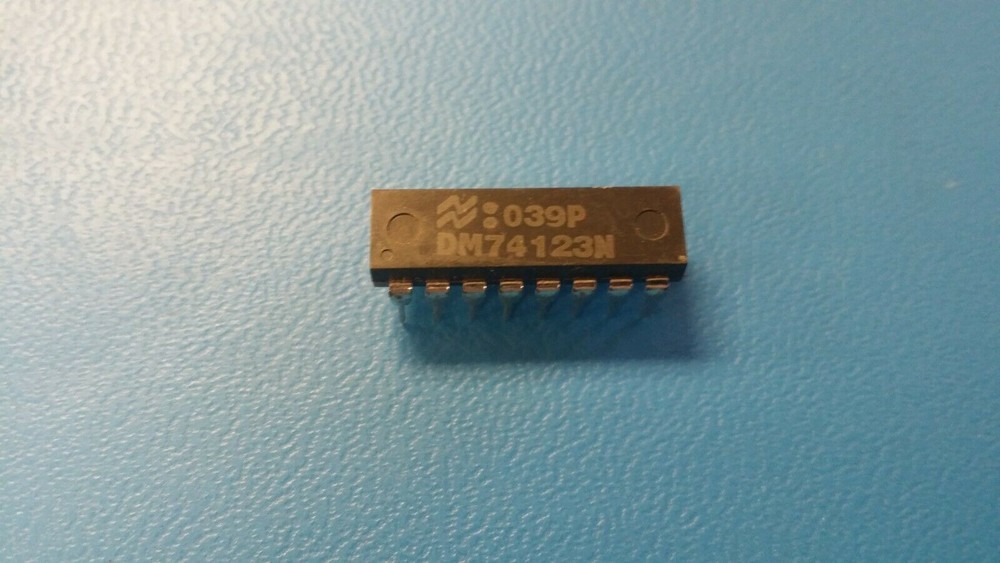 (5 PCS) DM74123N 74123N Monostable Multivibrator Dual 16-Pin PDIP TI