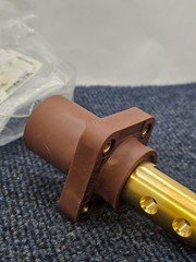 Hubbell HBLMRB2BN: Single Pole Receptacle, 400 Amp. 2 Hole, 600 Volts