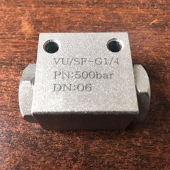 1PCS New Small 3-Way Female Hydraulic Shuttle Valve VUSF-G1/4 G3/8 G1/2 G3/4 G1