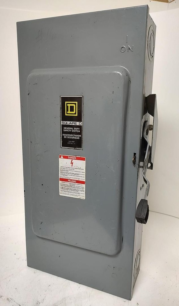 Square D D324N Safety Switch 3 Pole 200 AMP 240 volt Fusible Disconnect
