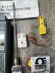 Omega Engineering HH82 Digital Thermometer Tested Works W/Case + Manual + Probes