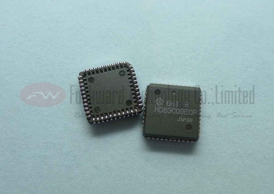 HITACHI HD63C09ECP 63C09ECP 63C09 8BIT MPU PLCC44 x 10PCS NEW
