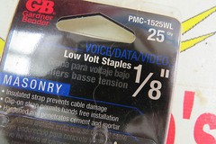Gardner Bender PMC-1525WL, Low Volt Staples, pkg of 25, white 1/8″ Masonry