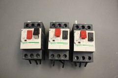 LOT OF 3 SCHNEIDER ELECTRIC GV2ME08 MOTOR CIRCUIT BREAKER