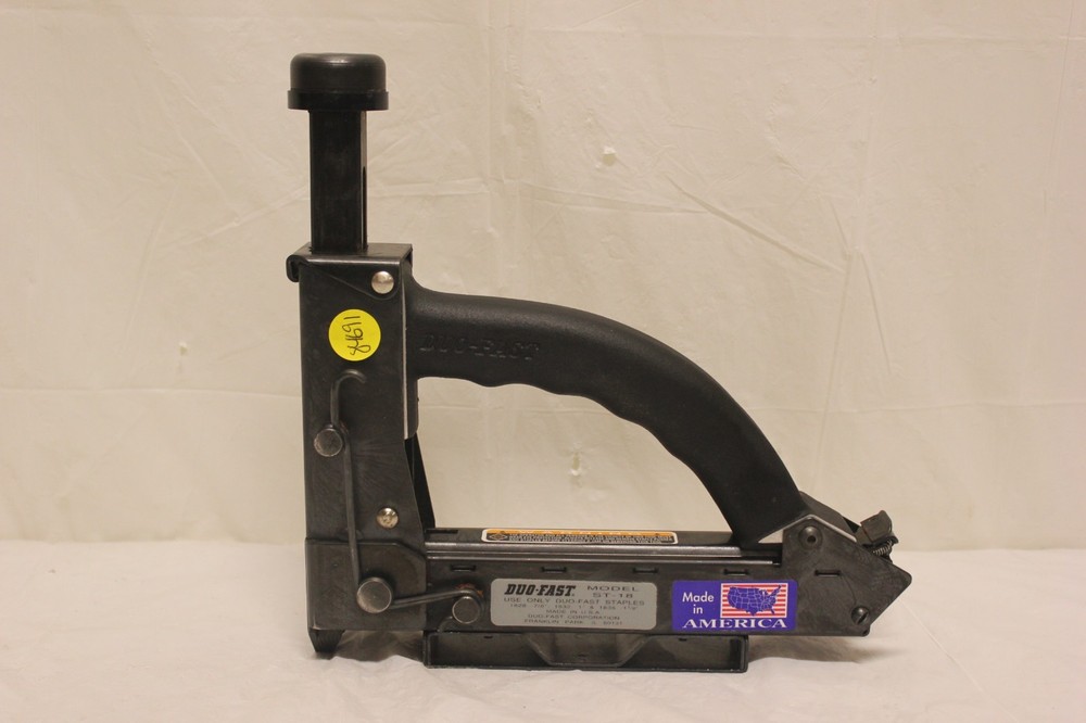 DUO-FAST STAPLE GUN MODEL ST-18 C2