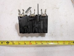 ALLEN BRADLEy 30AMPS 600 VOLTS Y 1494V-FS30 SER A