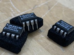 3-pcs Analog Devices / Maxim MAX704CPA IC Supervisor Push-Pull 1 Channel 8DIP