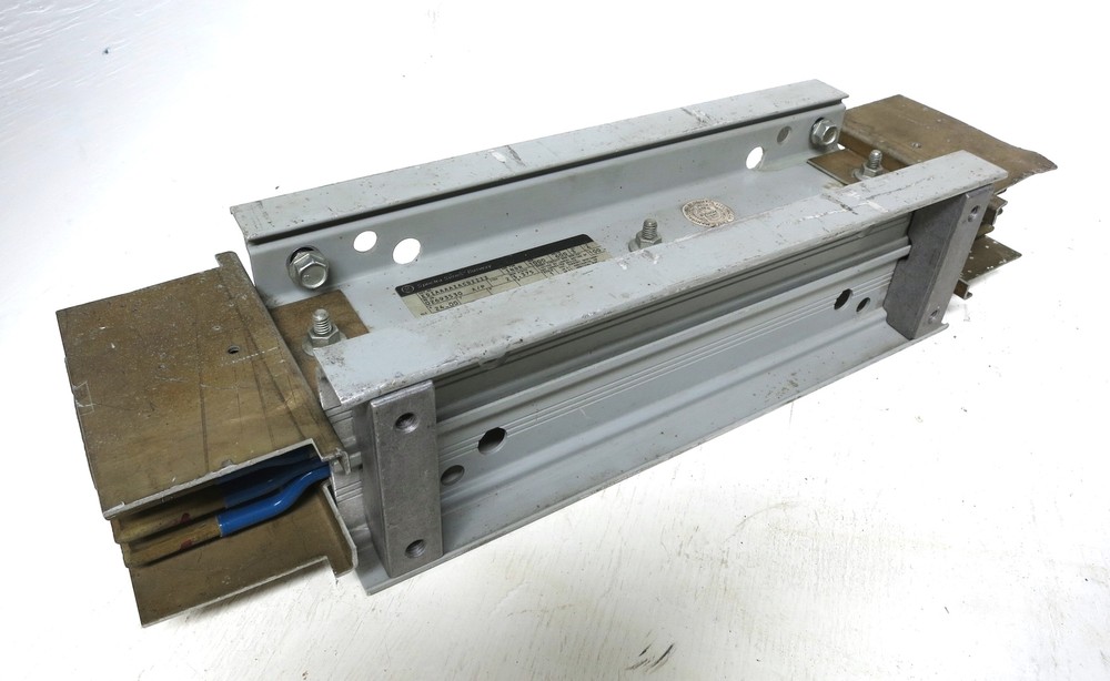 GE Spectra Busway 24″ Feeder 1000A 600V 3PH 4W Aluminum Bus Bar Duct 1000 Amp