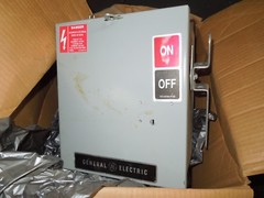 GE DH421R Style 4 30A 3ph 4W 240V Fusible Bus Plug New Surplus