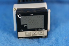 Omron E5CJ-R2HB Temperature Controller HIM 1 YEAR WARRANTY
